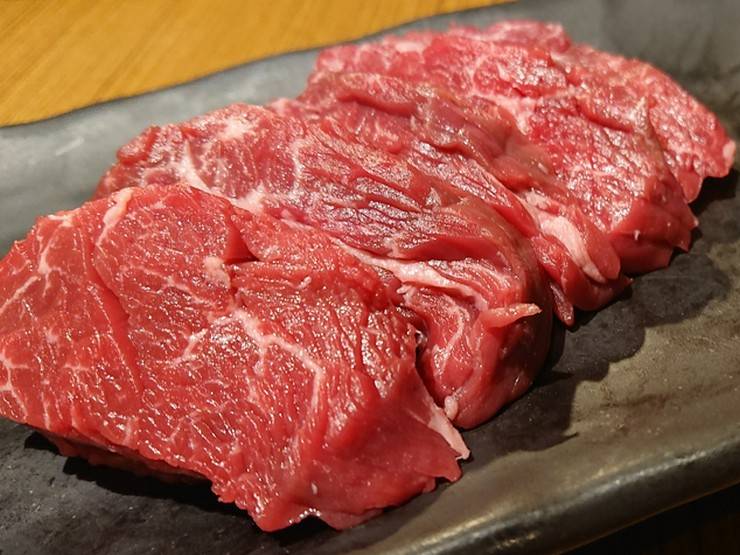 焼肉　ホルモン　楽丸ーらくまるー